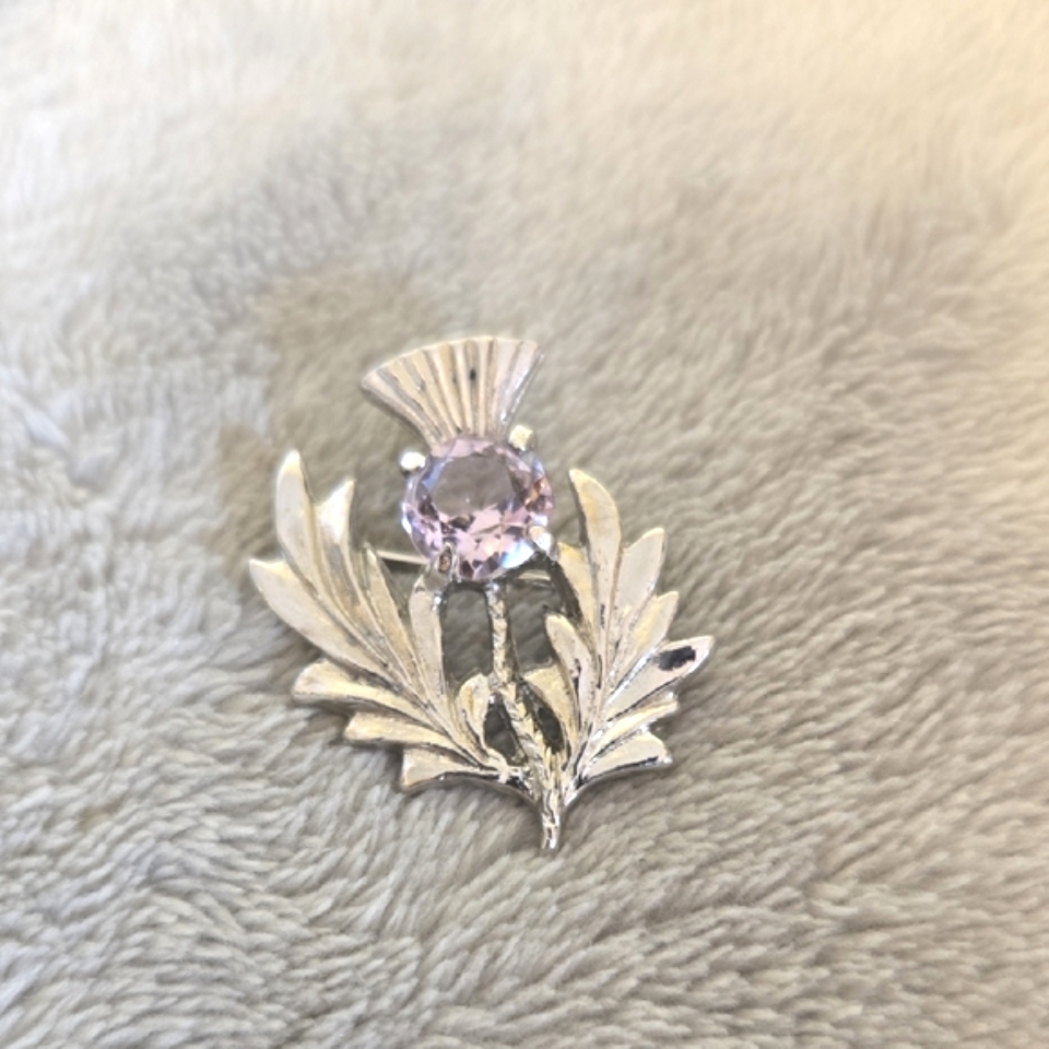 586 Silver Tone And Pink Brooch